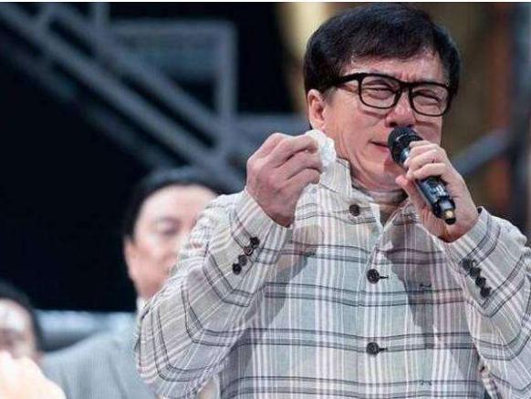 成龙|1999年，吴绮莉为了成龙曝光小龙女，林凤娇的反击堪称教科书