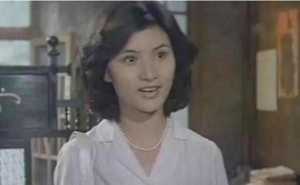 成龙|1999年，吴绮莉为了成龙曝光小龙女，林凤娇的反击堪称教科书