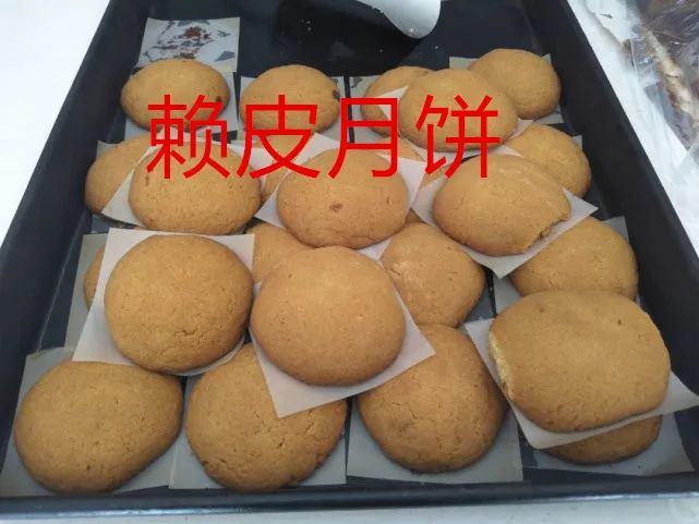 文化圈|佳节共赏天上月，中秋一品人间情。爱诺烘焙赖皮月饼，送给你最真情的中秋！