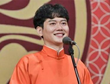 孟鹤堂|郭德纲爱徒孟鹤堂高调认爱？演出时被问恋情，大方称：我结婚了