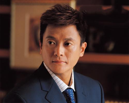 郑爽|时尚活动生图：郑爽老气、欧豪发福撞脸港星，蔡徐坤把自信写脸上