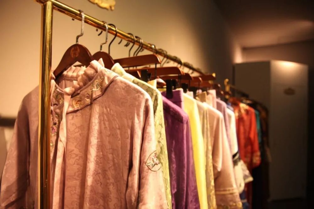 非遗传承人|王胜红：创新，让传统戏剧服装制作焕发新生