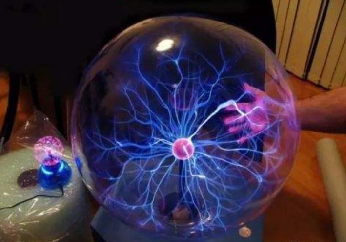 闪电是如何形成的球形闪电是什么3d动画下解释原理