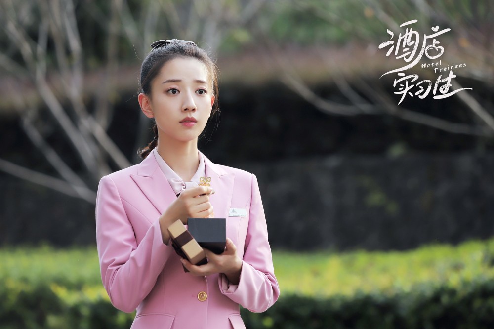 《酒店实习生》导演李悦,覃杰拥有丰富影视制作经验,在与编剧张婧对