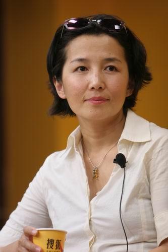 主持人和晶錄製節目與老公結緣36歲當媽媽今已成億萬富婆