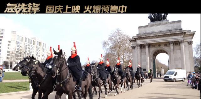 急先锋|成龙迪拜拍片警察开路，豪车太多演员也被吓到，大哥号召力太强了