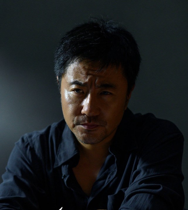 沉默的真正朱伟是包青天里的公孙策变化太大不敢认