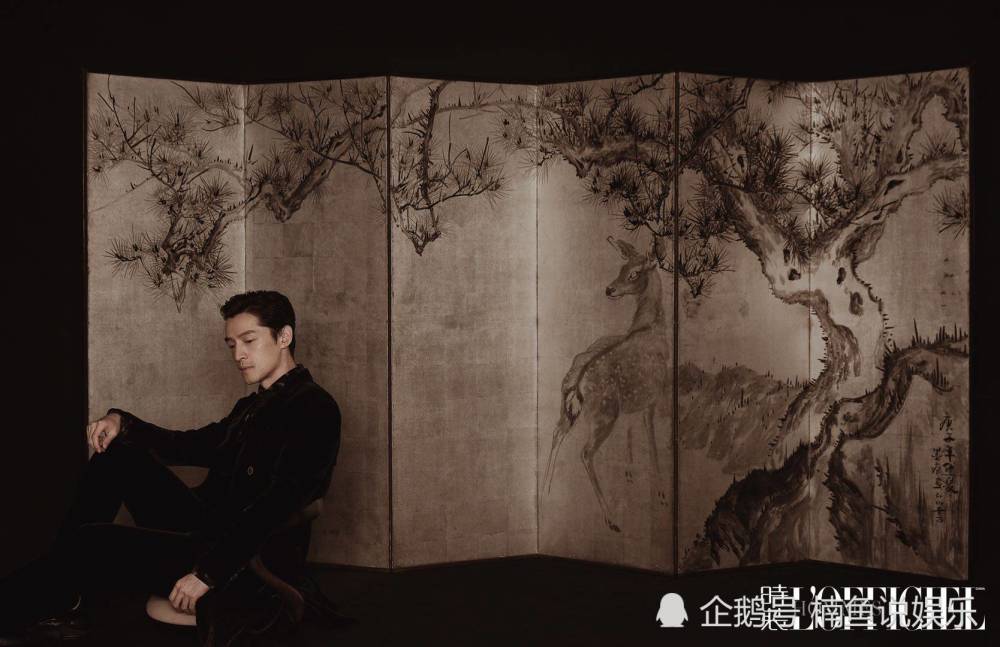 胡歌|胡歌水墨国风写真，骨子里自带儒雅的男人，气质拿捏死死的