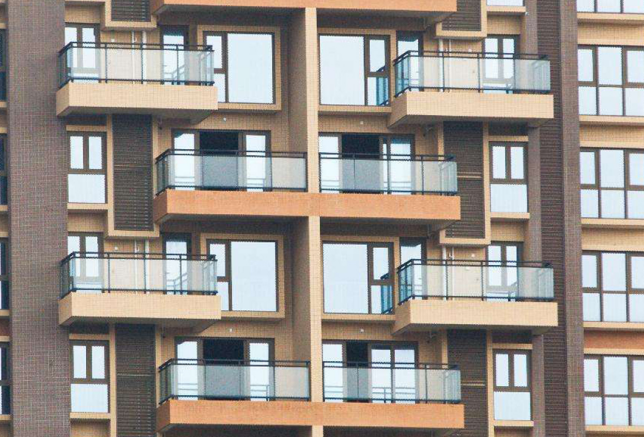 清醒点吧,有些阳台根本不适合改成家务区!