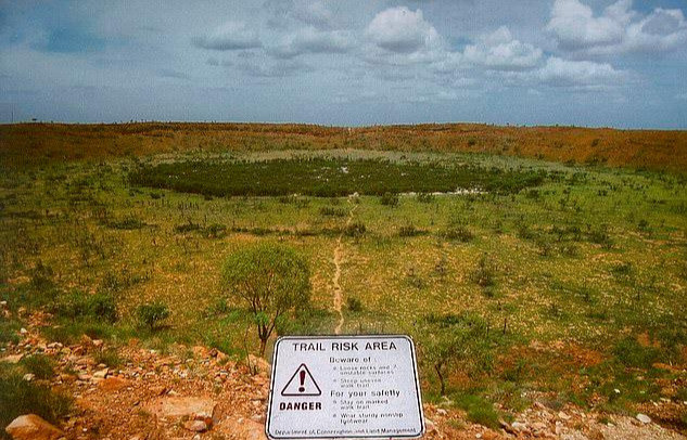 陨石坑|澳大利亚的黄金矿工们发现巨大陨石坑！撞击时间可能距今1亿年