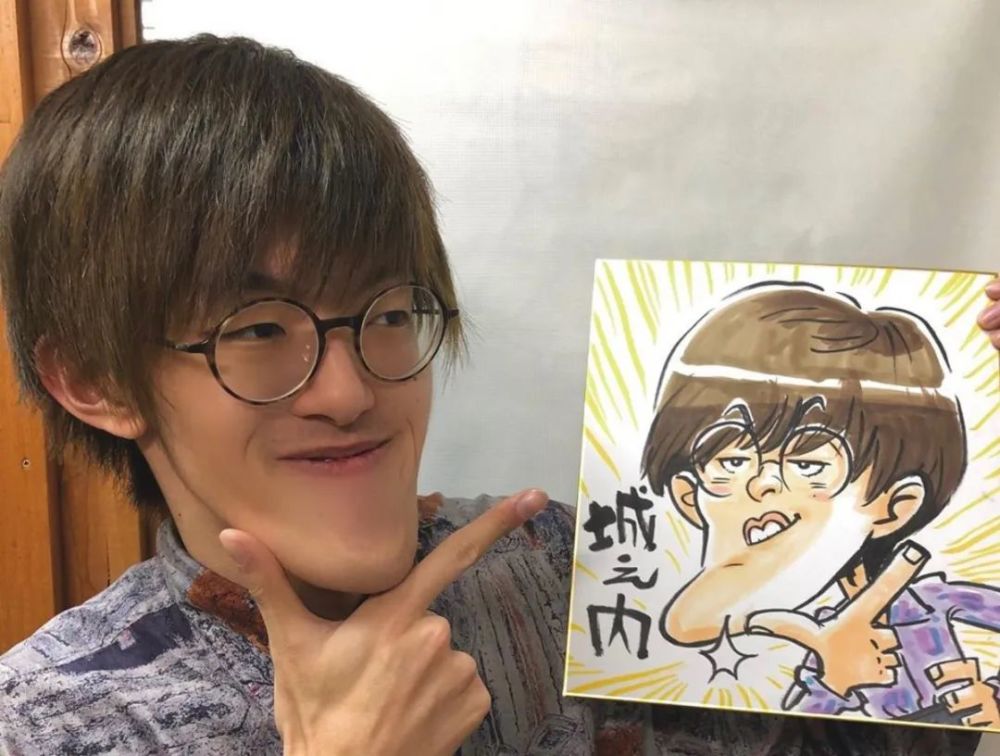 真人版城之内?日本男子因长下巴爆红网络,动漫里的设定居然是真的!