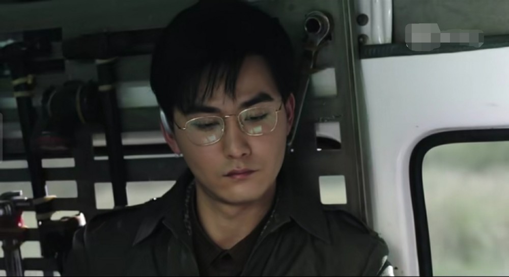 《重启2》的医生霍道夫:既嘴硬又尽职尽责!