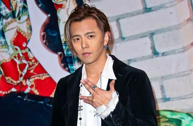 黄鸿升|黄鸿升遗体由白色灵车拉往火葬场，60岁父亲差点哭晕在现场