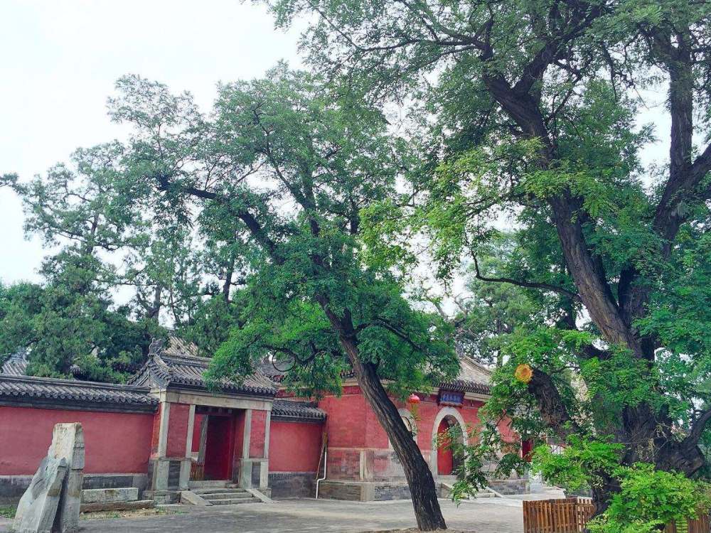 寺庙|北京最神秘的寺庙，500年来从不对外开放，僧人却不愁吃穿