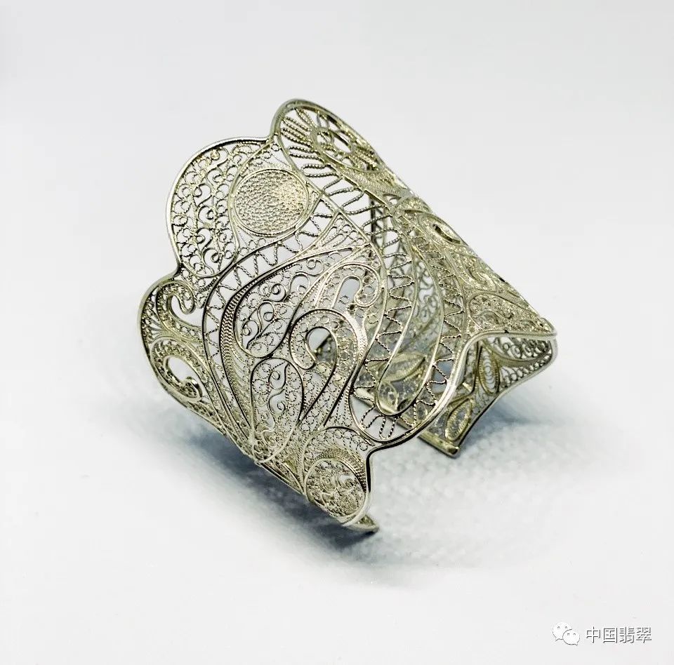 jenny|Jenny以自然和人道为根基的首饰设计师