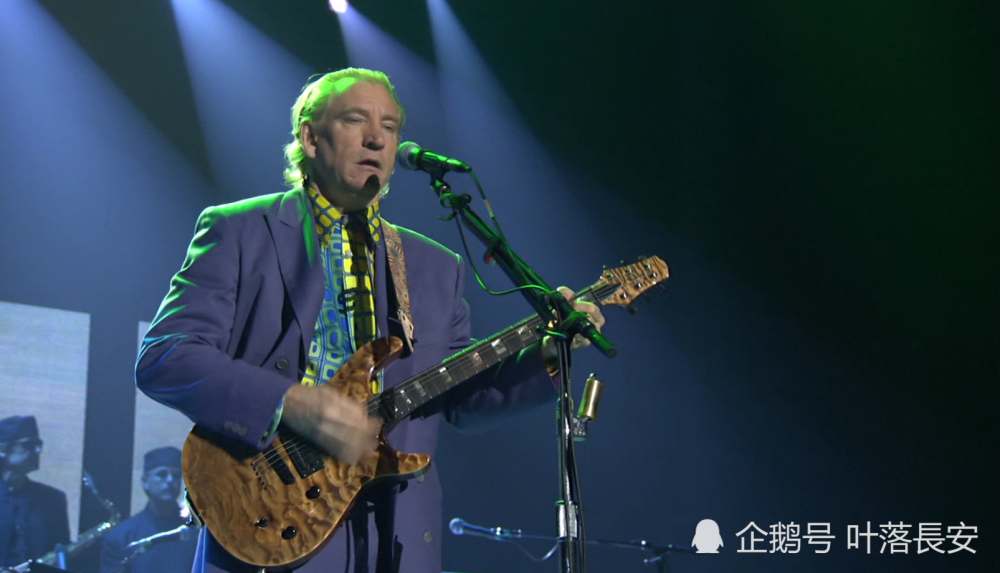 沃尔什(joe walsh)1947年11月20日出生于美国堪萨斯州,老鹰乐队吉他手