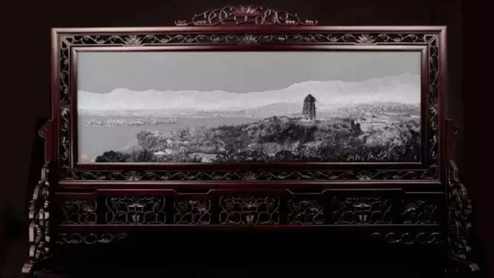 刺绣|杭州姑娘满城收购老式缝纫机，花8年时间跨界学手艺，练就绝活