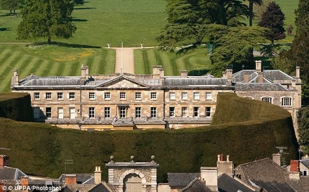 巴瑟斯特八世|英国美貌模特嫁给豪门英俊伯爵，继承3亿遗产全送给男玩伴？！