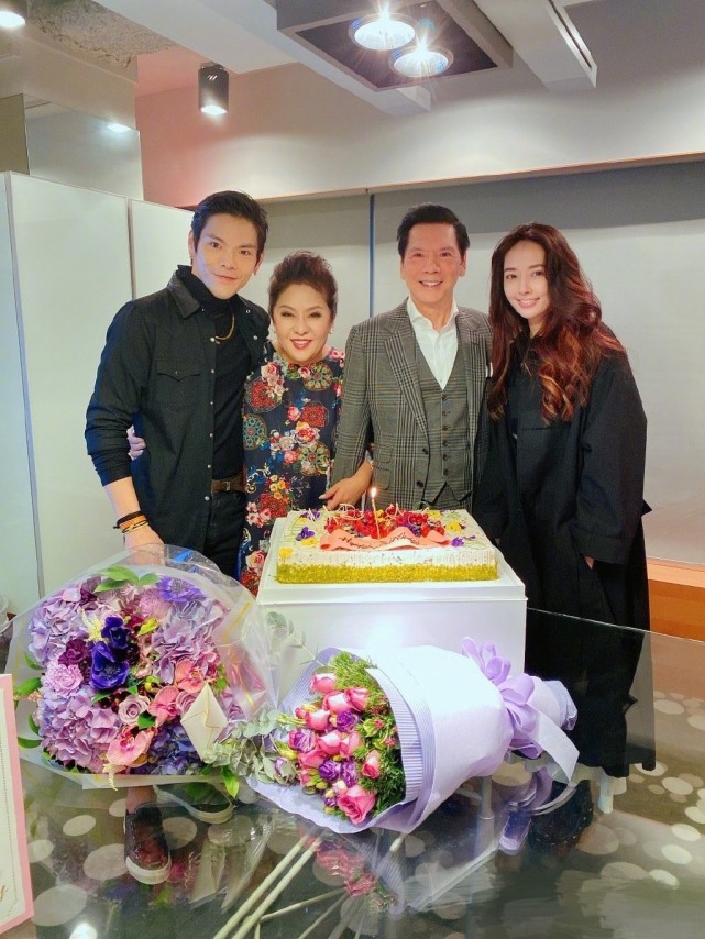 向太|向太隔离结束搬去酒店，郭碧婷挺孕肚凌晨接婆婆吃夜宵，婆媳有爱