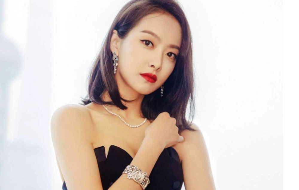 金鹰女神|金鹰女神投票开启，谭松韵断层式领先，被吐槽票数注水