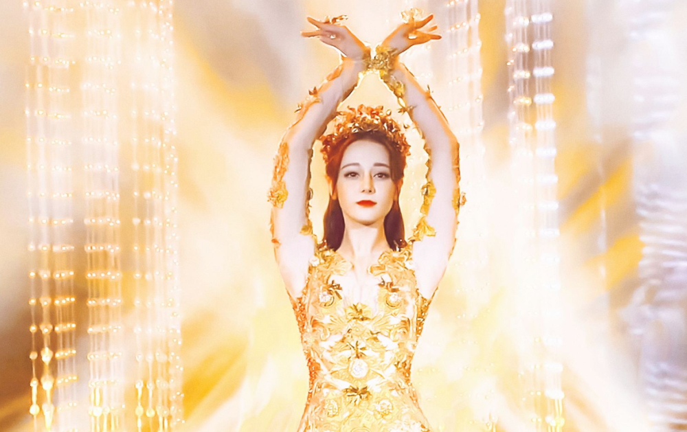 金鹰女神|金鹰女神投票开启，谭松韵断层式领先，被吐槽票数注水