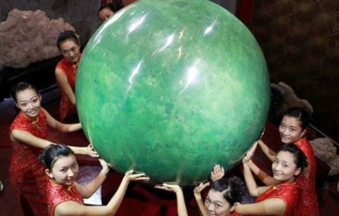 明珠|当年陕西发现巨大夜明珠，重6吨出价26亿不肯卖，如今怎么样？