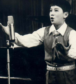 蔡国庆|蔡国庆：拒绝过那英，22次登上春晚，55岁还永葆活力