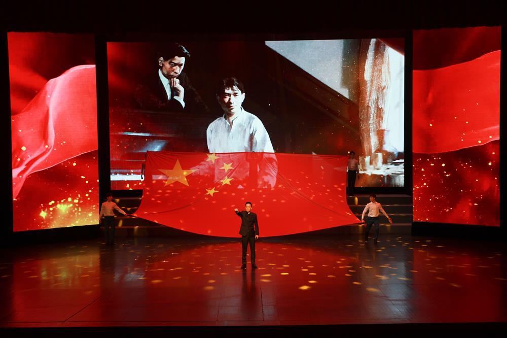 上海国际|丁建华印海蓉龚天鹏，文艺名家带你“漫步”静安学“四史”