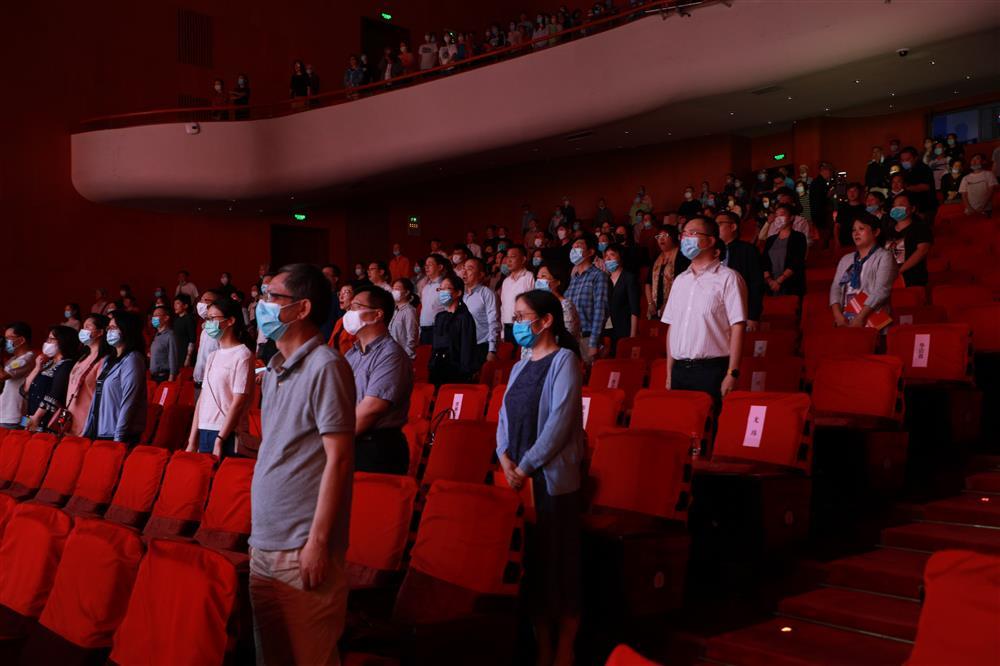 上海国际|丁建华印海蓉龚天鹏，文艺名家带你“漫步”静安学“四史”