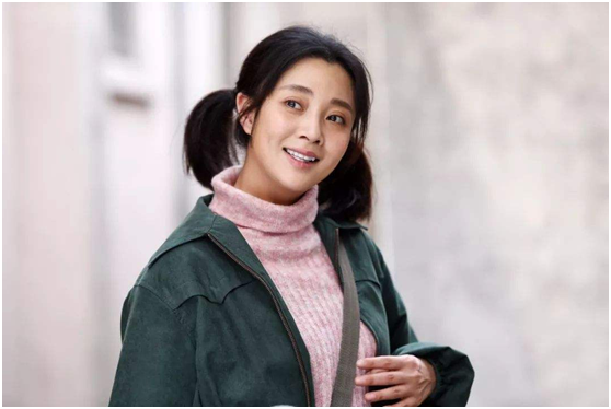 殷桃在电视剧鸡毛飞上天中曾经展现了女性完美的一面,也赢得了很好的