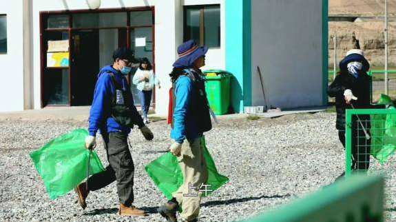志愿者在青藏高原捡40多万件垃圾？
