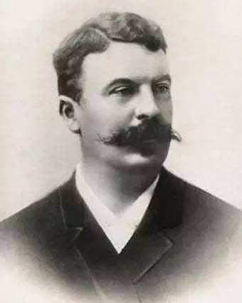 法国|小说巨匠莫泊桑，一生与300多个女子交往却没有结婚，还染上了病