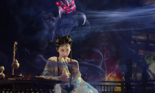 解释完了开头戏班子出现的意义,接下来自然是要轮到蜘蛛精了.