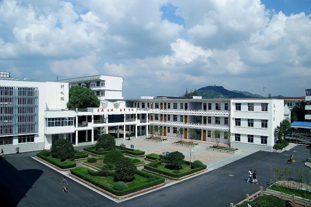 除了木渎实验学校还算认可度较高的学校,其他如范仲淹小学,南行学校等