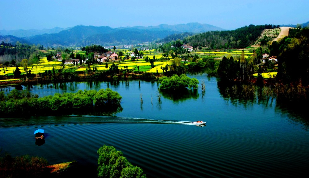 聚宝盆 天汉雄风 古今浩荡 奔涌向前方 星汉浩淼 璀璨银河洒落汉江