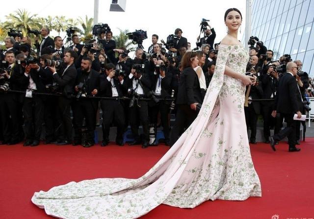 范冰冰|范冰冰复出之路逐渐明朗，《武媚娘》将重播，自曝新作品等待拍摄