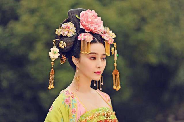 范冰冰|范冰冰复出之路逐渐明朗，《武媚娘》将重播，自曝新作品等待拍摄