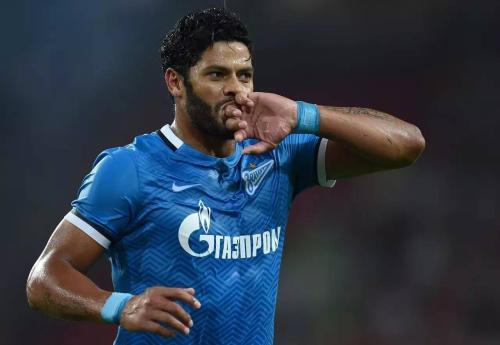 俄超创立于1991年,现在有16支球队,比较知名的球队有:泽尼特,莫斯科