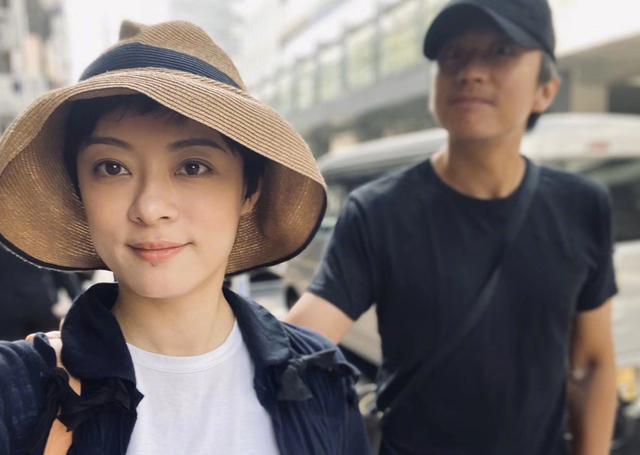 孙俪|邓超“凑合”为孙俪准备生日礼物，遭网友恶搞，场面一时难以控制