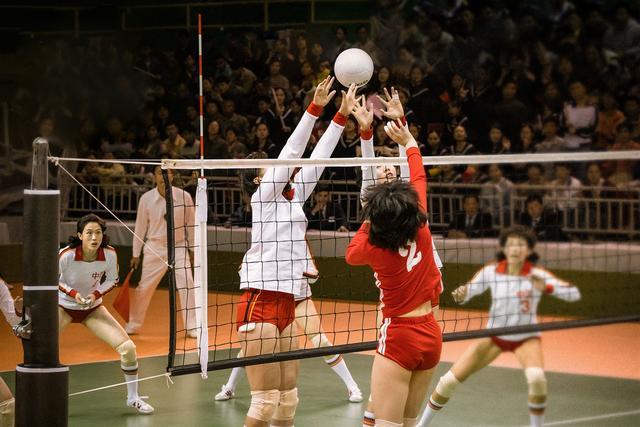 夺冠|《夺冠》首轮口碑出炉：巩俐演技炸裂，突破国产体育片天花板