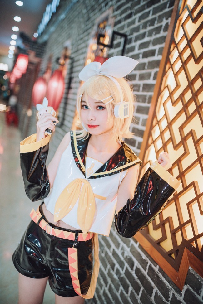 镜音双子 漫展场照cosplay