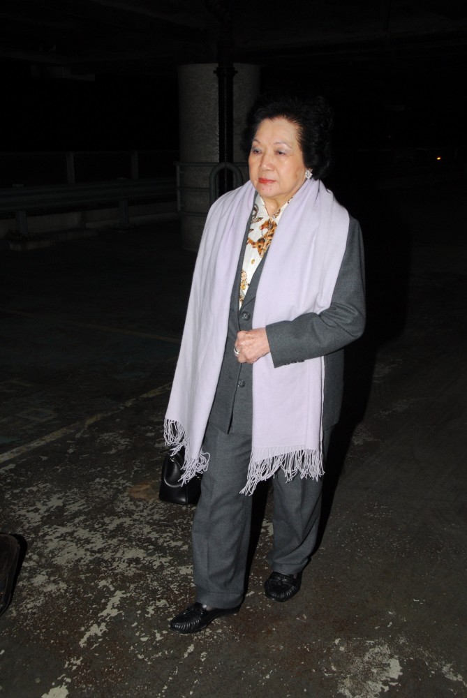 霍启刚|霍启刚堂妹霍咏诗晒孕肚照宣布怀孕，法律博士出身颜值不输女明星