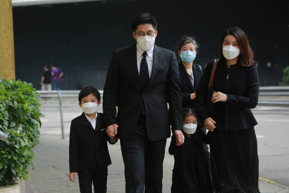 霍启刚|霍启刚堂妹霍咏诗晒孕肚照宣布怀孕，法律博士出身颜值不输女明星