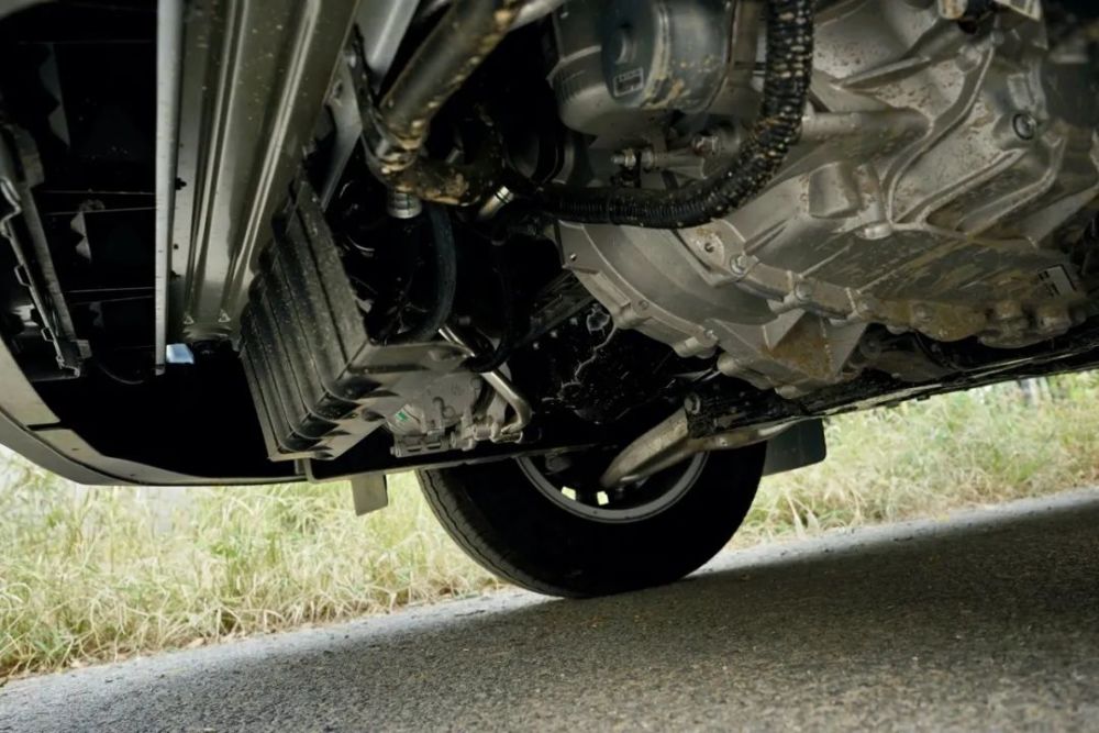 试驾上汽大通maxus v90,在宽体轻客的世界里 "正义"才是颜值