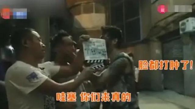 易烊千玺|易烊千玺被男演员呼巴掌，现场真打让眼睛都睁不开，细节让人叫好