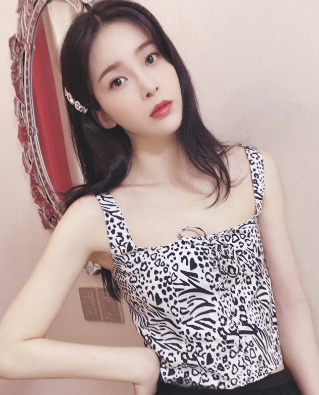 迪丽热巴|迪丽热巴被赵樱子碾压并不意外，虽只相差两岁，但美却天壤之别