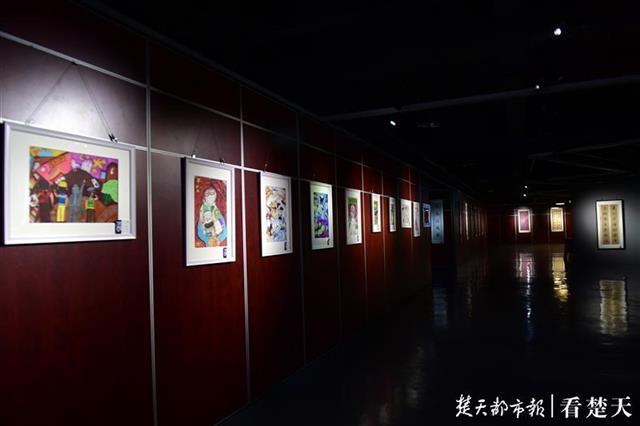 卓尔书店|“我是健康小卫土——战胜疫情拥抱希望”少儿书画作品展开展