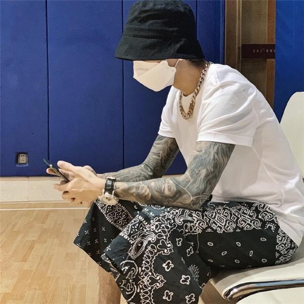 太任性,秦奋晒纹身称只因喜欢,网友:没看到帅只有疼!