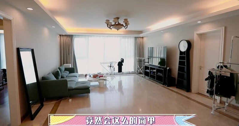 郭麒麟|郭麒麟：开400万跑车，凭一己之力养活德云社？