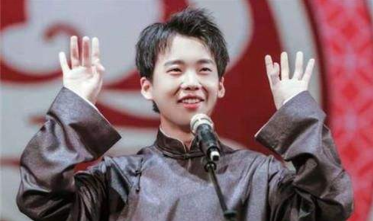 郭麒麟|郭麒麟：开400万跑车，凭一己之力养活德云社？